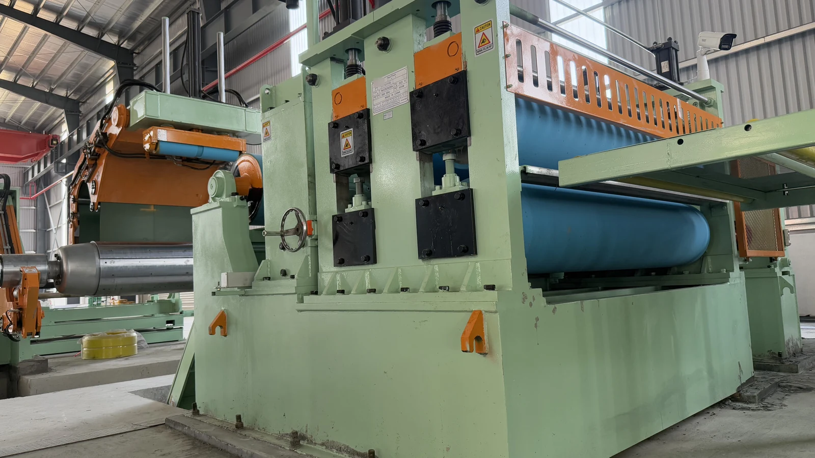 heavy-duty pinch roll section of the Vietnam coil polishing line