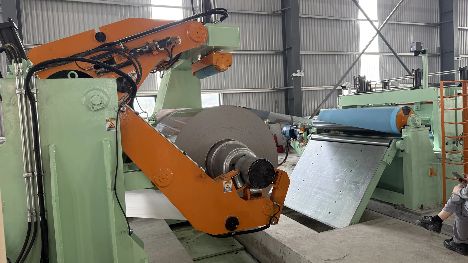 hydraulic coil decoiler section for the 1600mm polishing line