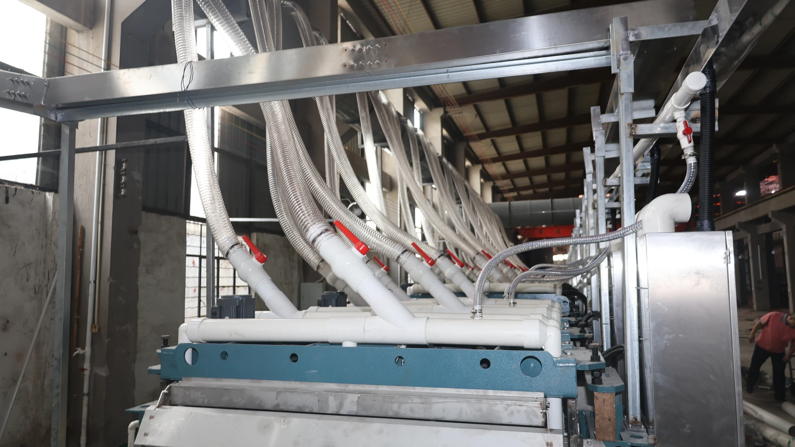 Process pipework on rotary disc 8K polishing machine