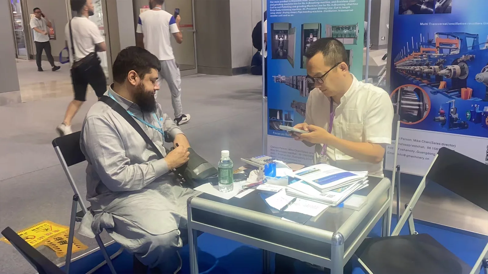 Customer meeting about stainless steel processing equipment