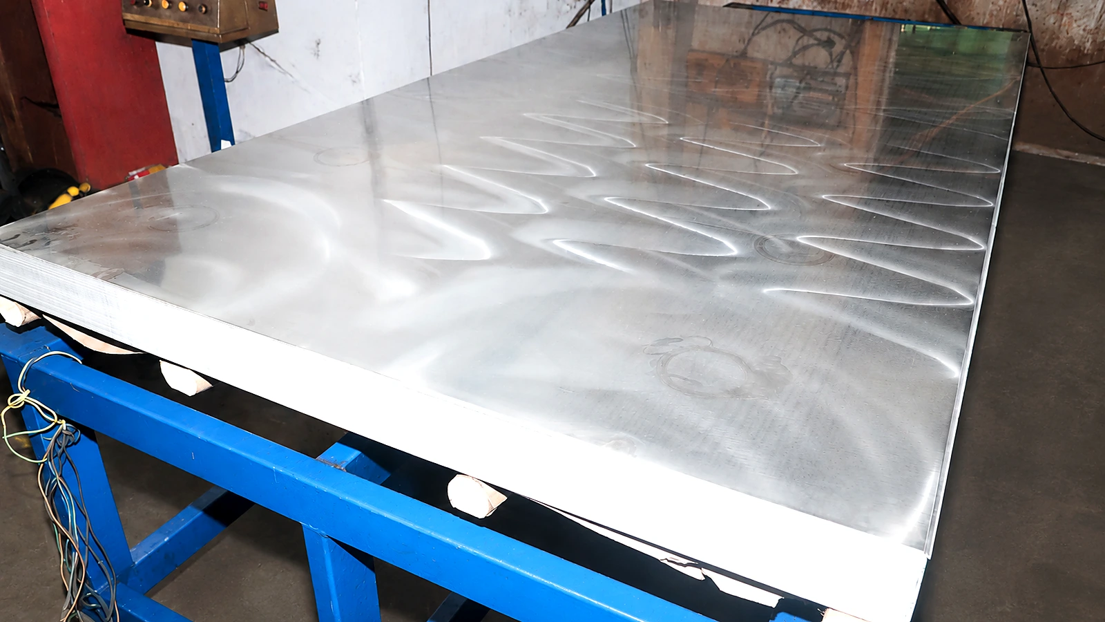 Stainless steel surface 8K mirror finish result