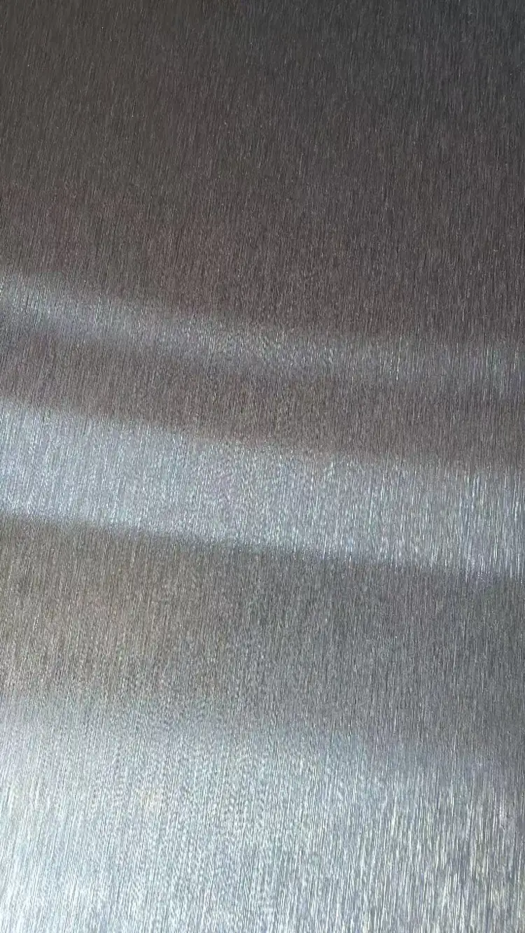 Hairline finish on aluminum coil after mechanical descaling